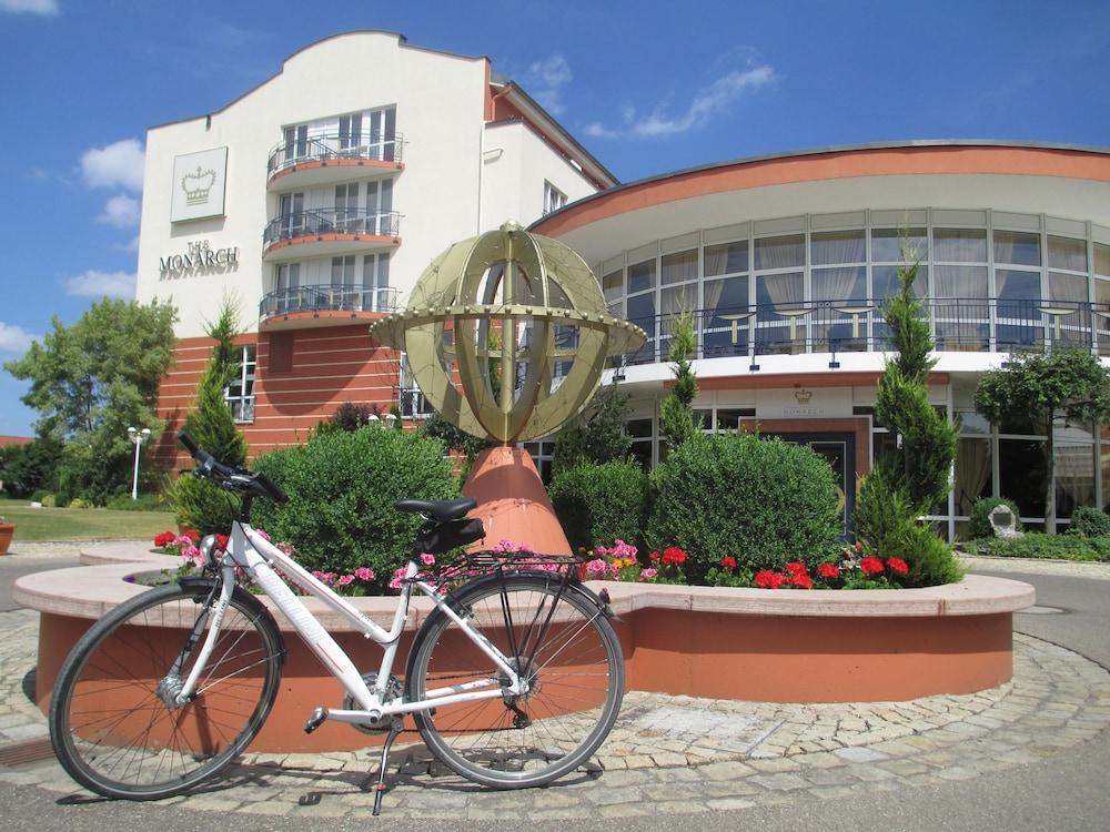 The Monarch Hotel Bad Gögging Екстериор снимка